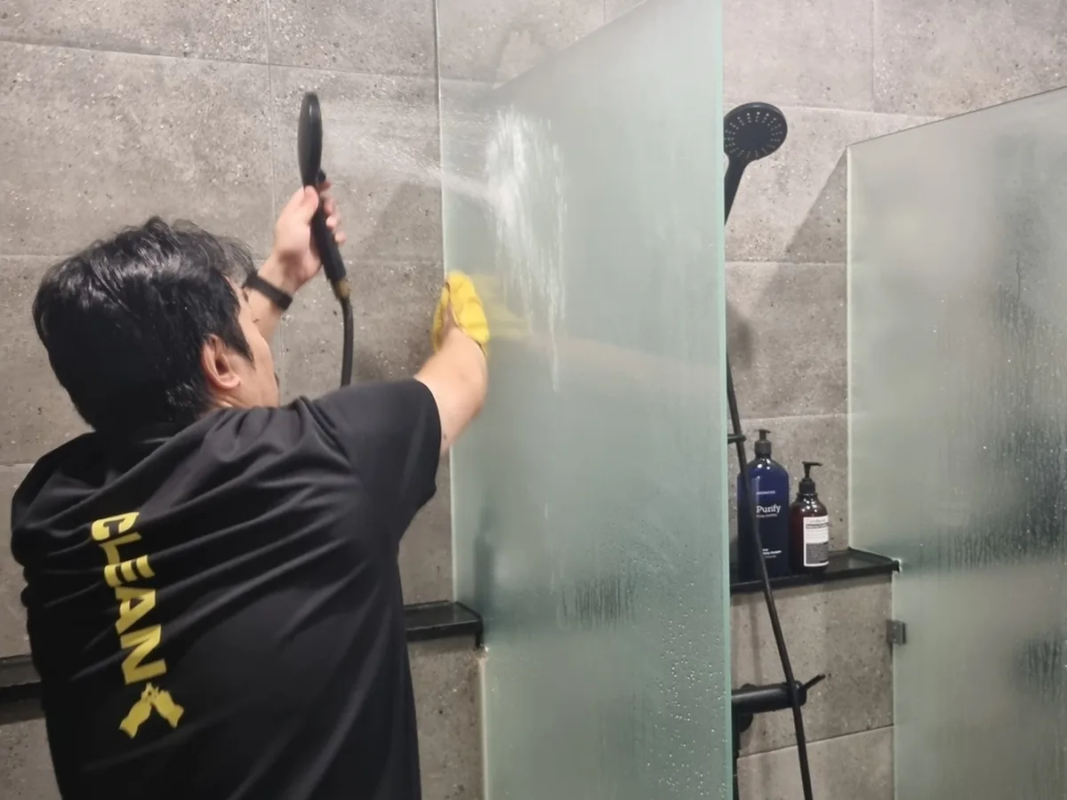 진도군 조도면 건물 세면대·파우더룸 바닥 위생청소 사례 - 행진크린